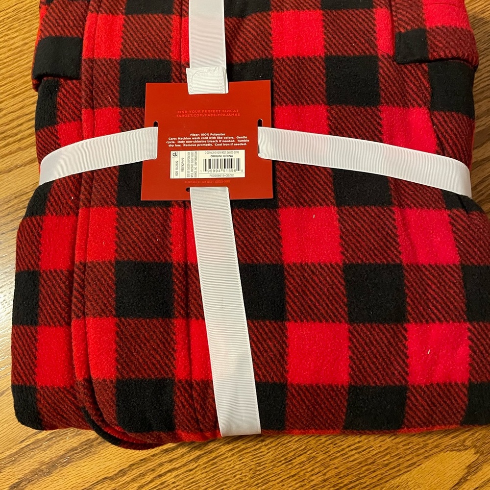 Christmas pjs 
 Buffalo Plaid Sleep ware Adult Robe - Picture 4 of 5